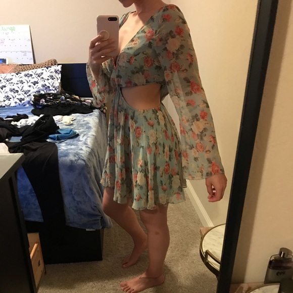Floral mini dress. - Picture 3 of 3